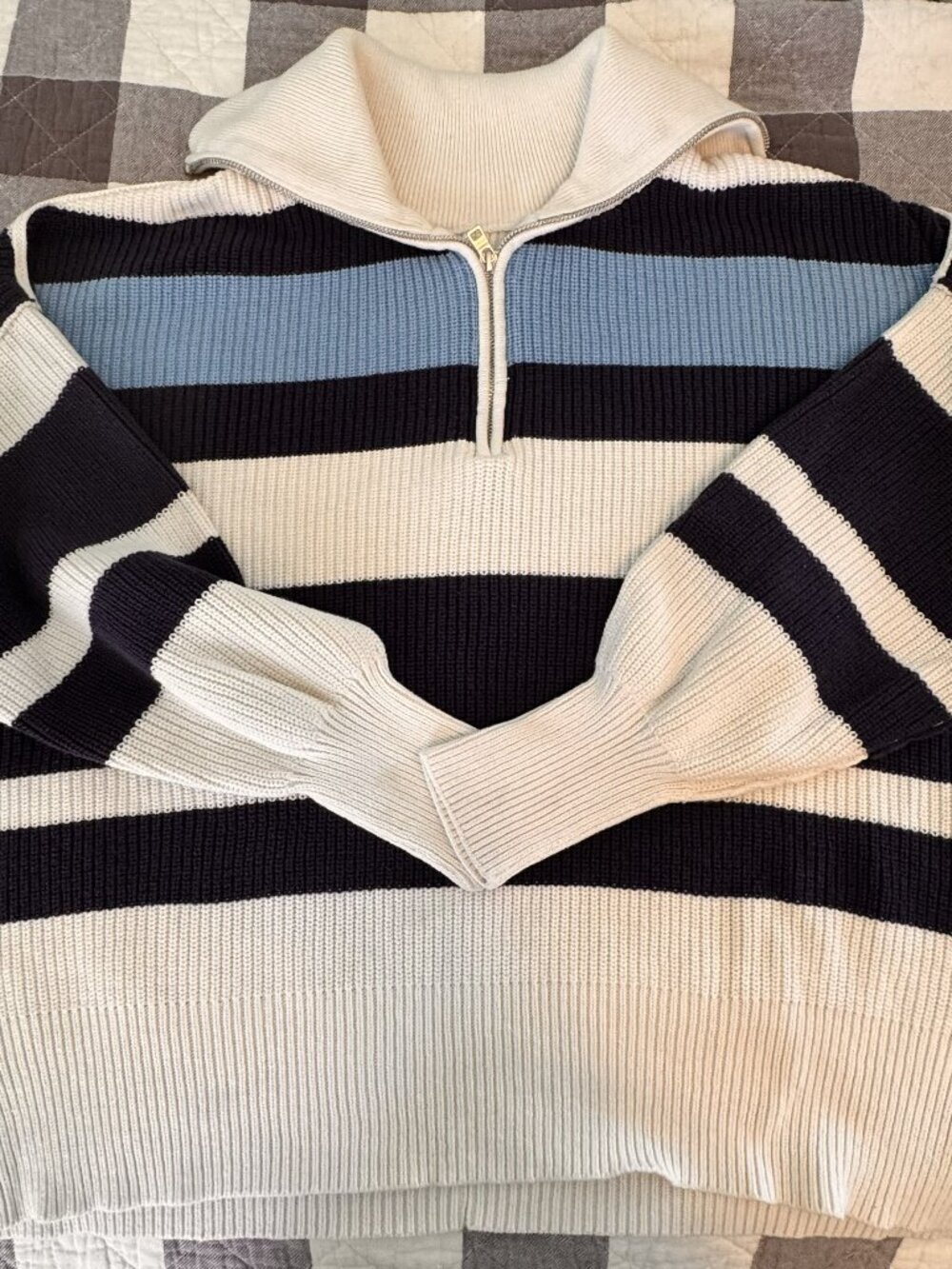 Aerie Beyond Oversized Quarter-Zip Sweater — Size Large - CG0534 - Picture 2 of 7